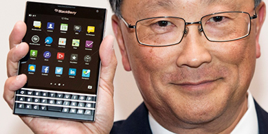 BlackBerry duda sobre el rectngulo y lanzar un smartphone cuadrado