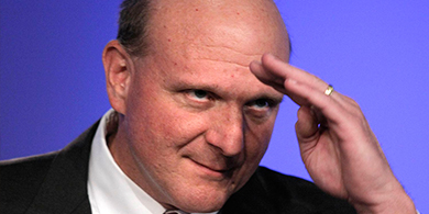 Steve Ballmer abandona su cargo en Microsoft