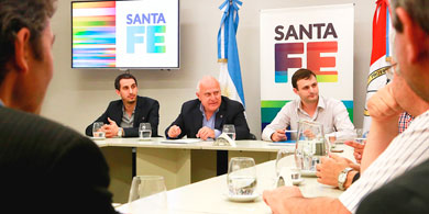 Santa Fe firm un convenio con entidades locales de la industria de las TICs